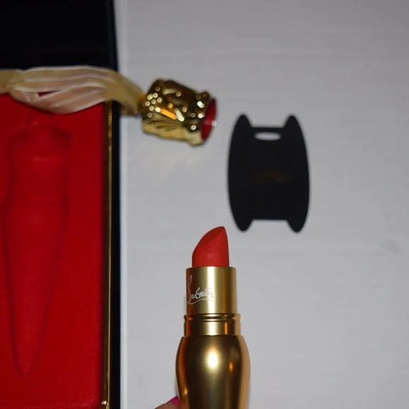 Brand New Christian Louboutin Diva 505M Velvet Matte Lipstick